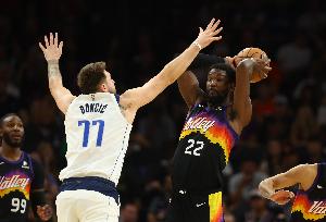 同届状元探花同队！艾顿谈搭档东契奇：那就像是玩电子游戏一样