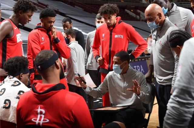 Baccarat-胜率回到50%！哈登离队后火箭防守效率同期第二